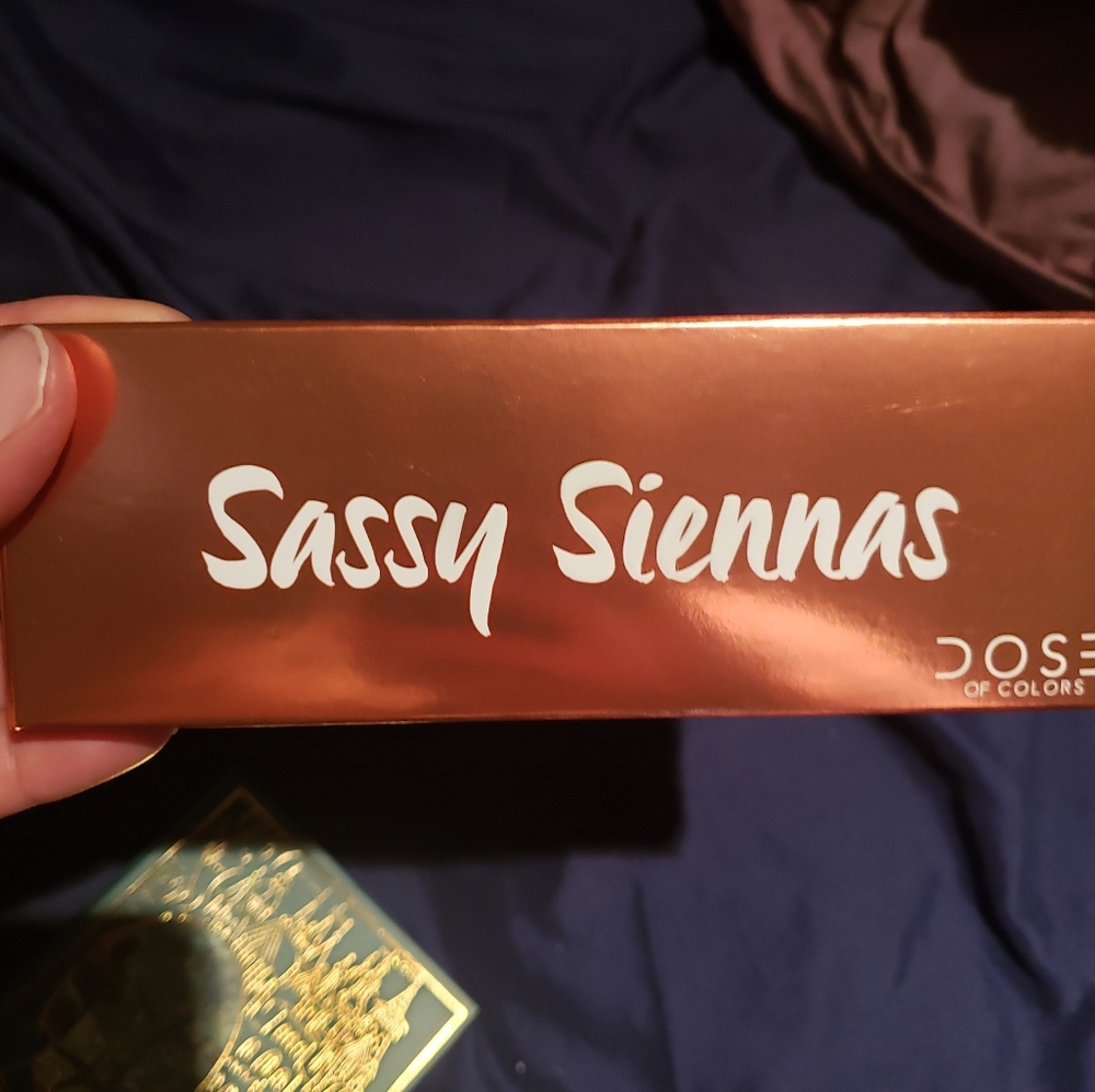 *NEW* DOSE of Color pallete